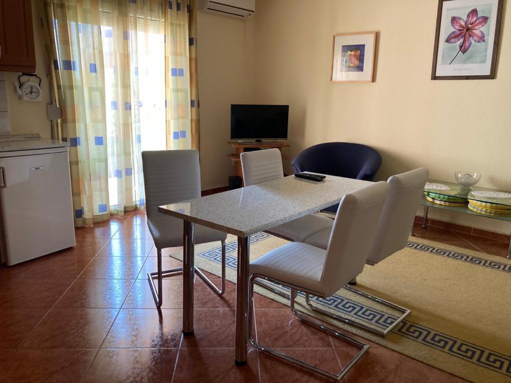 Rehab Apartment เฮวิซ ภายนอก รูปภาพ